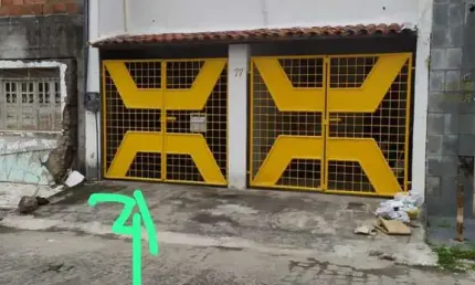 Casa à venda em Feira de Santana-BA, Serraria Brasil, 4 quartos, 1 suíte, 2 salas, 4 banheiros, 2 vagas, 360m².