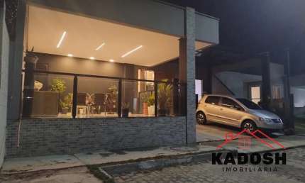 Casa  em condomínio à venda em Feira de Santana-BA, bairro Santo Antônio dos Prazeres: 4 quartos, 1 suíte, 1 sala, 2 banheiros, 2 vagas de garagem e 45,67m² de área.