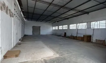 Galpão Comercial de 250m² ,  para Locação em Feira de Santana-BA, Bairro Cis!