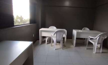 Ponto Comercial à Venda no Centro de Feira de Santana-BA: 1 Sala, 1 Banheiro, 25m² de Área