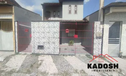 Casa à venda em Feira de Santana-BA, 2 quartos, 1 sala, 1 banheiro, 2 vagas de garagem!