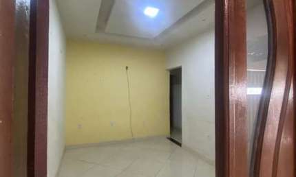 Imperdível: Casa à venda em Feira de Santana-BA, bairro Campo Limpo, 3 quartos, 2 suítes, 1 sala, 3 banheiros, 200m²!