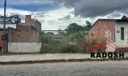 Oportunidade imperdível! Terreno para venda localizado no Bairro no Feira VII, próximo ao parque da Cidade em Feira de Santana