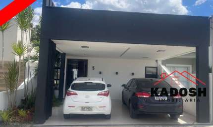 Casa em Condomínio à Venda em Feira de Santana-BA, Bairro Registro! 2 Quartos, 1 Suíte, 130m² - Imperdível!