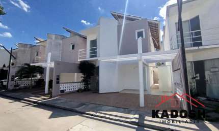 Casa em Condomínio com 3 Quartos e 2 Vagas na Brasília, Feira de Santana-BA