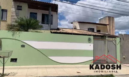 Imperdível! casa à venda em feira de santana-ba, bairro brasília. 4 quartos, sendo 1 suíte, 1 sala, 2 banheiros, 2 vagas de garagem, 200m².