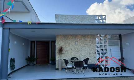 Casa mobiliada no Condominio Vila Suiça, Localizado no Bairro Papagaio em Feira de Santana