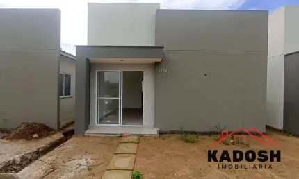 Casa com 2 quartos para alugar na Avenida Azaleias, 2113, Registro, Feira de Santana por R$ 800