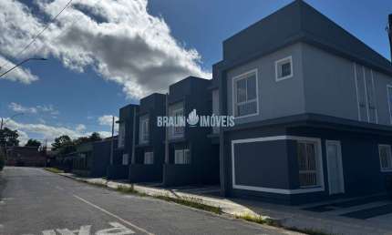 Sobrado 2 dormitórios  de esquina em Cachoeirinha, pode ser financiado  próximo a Av Principal e comercios.