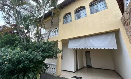 Casa com 4 quartos à venda na Avenida Guarapari, 760, Santa Amélia, Belo Horizonte por R$ 1.500.000