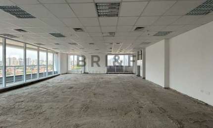 SALA COMERCIAL PARA LOCAÇÃO COM 192M², 5 VAGAS DE GARAGEM NO BROOKLIN, REGIÃO DA BERRINI