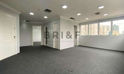 Sala comercial para venda e locação no Campo Belo, 2 salas, 2 vagas com 64m²