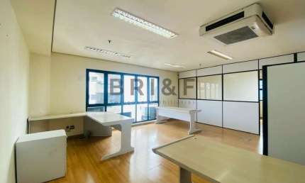 CONJUNTO COMERCIAL VENDA/LOCAÇÃO COM 3 SALAS BANHEIROS INTERNOS PORTARIA 24HS, 2 VAGAS 91M² .