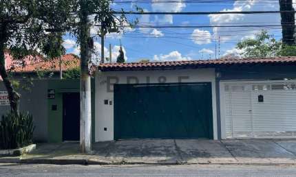 Casa Térrea para locação no bairro do Brooklin  , 3 dormitórios , 1 suite  e vaga para 2 carros
