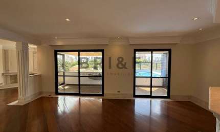 APARTAMENTO  A VENDA E LOCAÇÃO COM 216M², 3 DORMITÓRIOS, 3 SUÍTES E 3 VAGAS NO BROOKLIN