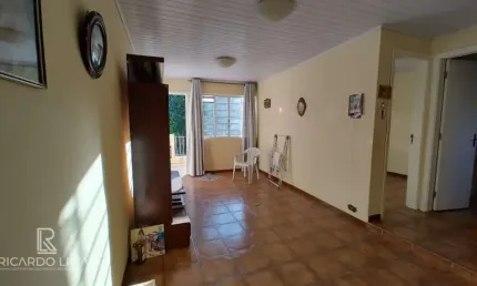 'Oportunidade Única! Propriedade na Vila Guarani - Zona Sul com 3 Casas Independentes e Terreno Amplo de 240m²'