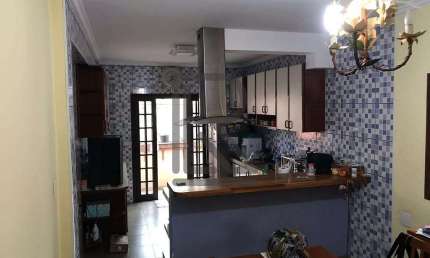 Sobrado Triplex localizado ao lado do aeroporto de Congonhas