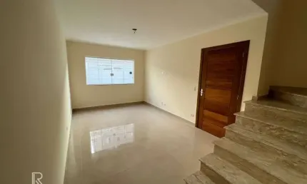'Luxuoso Sobrado de 3 Dormitórios com Suíte Master e Acabamento Impecável na Vila Galvão, Guarulhos!'