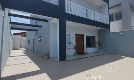 'Seu Refúgio à Beira-Mar: Sobrado de Luxo com Piscina, Automação e 5 Vagas no Cibratel 1, Itanhaém!'