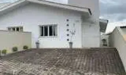 'Seu Novo Lar em Bom Jesus dos Perdões: Casa de condominio com 3 Quartos e Jardim de Inverno!'