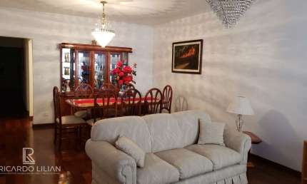 Maravilhosa casa assobradada com 3 suites e muito espaço para o conforto da sua familia