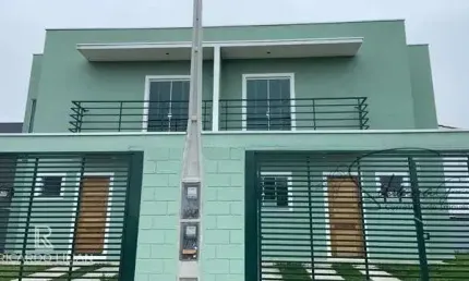 Sobrado com 3 dormitorios e duas vagas na cidade de Mogi das Cruzes - Brás Cubas
