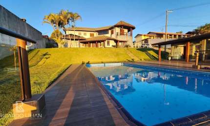 Atibaia - Chacara de condominio com 5 suites, piscina, area gourmet e terreno com 1741m²