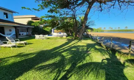 Casa de luxo em condomínio na cidade de lauro de freitas-ba, buraquinho: 5 quartos, 5 suítes, 3 salas, 8 banheiros, 7 vagas de garagem, 380m².