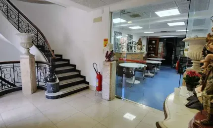 Excelente oportunidade: Casa comercial à venda na Barra, Salvador-BA, 10 salas, 7 banheiros, 6 vagas, 693m² de área!