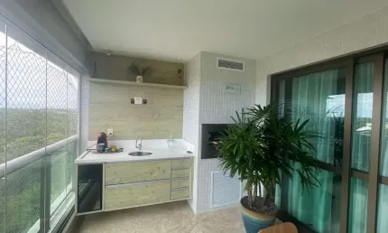 Excelente apartamento à venda em Salvador-BA, no bairro Patamares, com 4 quartos, 3 suítes, 2 salas, 5 banheiros, 4 vagas de garagem e 196,00 m² de área.