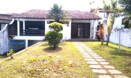 Casa Comercial para locação em São Cristóvão, Santo Antônio de Jesus-BA: 4 quartos, 3 suítes, 2 salas, 5 banheiros, 4 vagas de garagem, 380m².