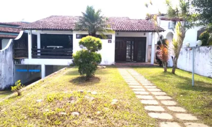 Imperdível casa comercial de luxo com 4 quartos e 3 suítes em São Cristóvão, Santo Antônio de Jesus-BA!