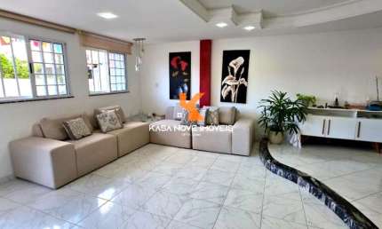 Casa em condomínio em Stella Maris, Salvador-BA: 3 quartos, 3 suítes, 3 salas, 5 banheiros, 3 vagas, 450m², piscina privativa.