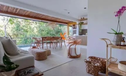 Imperdível! Casa em condomínio de luxo na Praia do Forte, Mata de São João-BA: 2 quartos, 2 suítes, 2 salas, 3 banheiros, 2 vagas, 115m².