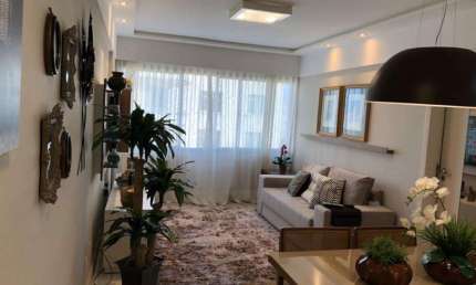 Flat à venda na Barra, Salvador-BA: 1 quarto, 1 sala, 1 banheiro, 1 vaga de garagem, 50m². Venha conferir!