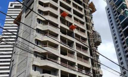 Apartamento de luxo com 3 suítes e 3 vagas no Horto Florestal em Salvador-BA. Confira já!