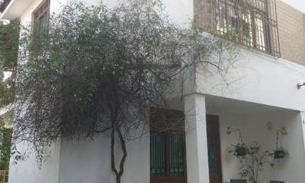 Casa à Venda em Salvador-BA, Jardim Apipema: 3 Quartos, 1 Suíte, 2 Salas, 3 Banheiros, 5 Vagas de Garagem, 610m² de Área.