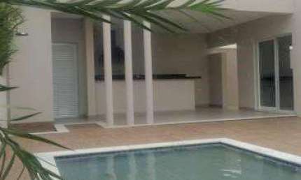 Lindo Sobrado para Locação, para quem busca Sofisticação e conforto, toda planejada com Ar Condicionado.