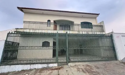 Casa com 3 dormitórios à venda, 190 m² por R$ 860.000,00 - Jardim Regina - Indaiatuba/SP