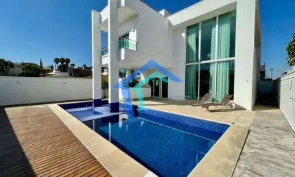 Sobrado com 3 dormitórios para alugar, 362 m² por R$ 16.718,90/mês - Jardim Vila Paradiso - Indaiat