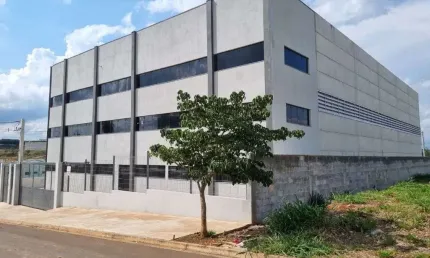 Galpão Industrial  Novíssimo – Estrutura Completa e Moderna!
