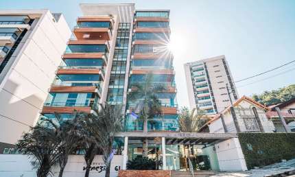 Apartamento alto padrão no Bom Pastor com 3 suítes e varanda gourmet