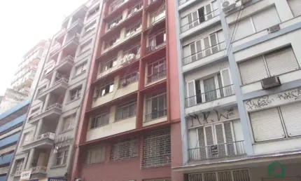 Vendo Apto de frente 3 dormitórios no Bairro Centro Histórico Porto Alegre/RS. - AP1908