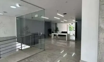 Loja comercial para aluguel,  Três Figueiras, Porto Alegre - SA2329
