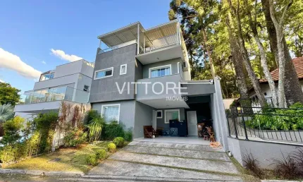 Sobrado 215M² - 05 Dormitórios - Centro - São José dos Pinhais