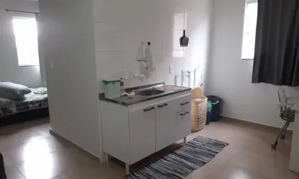 Oportunidade com Preço de Ocasião Quarto separado Fundos , silencioso e tranquilo