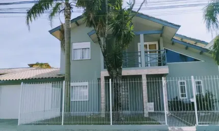 Casa de Alto Padrão à Venda - Uma Oportunidade Única!