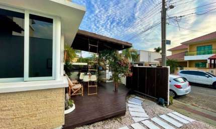 Casa aconchegante financiável, localizada em ótimo loteamento 100% planejado no Campeche