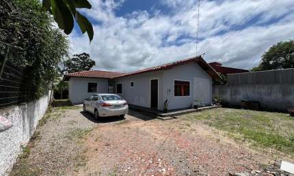 Casa ampla em terreno de 450 Mt Campeche Preço de Ocasião