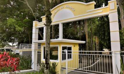 Raridade Escriturado e Financiável sacada churrasq., apenas 1.5 bKm da Praia